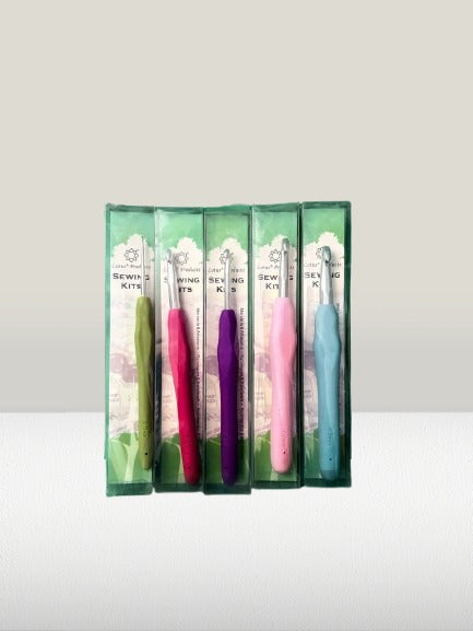 Crochet Hooks Sewing Knitting Needles  (Set of 5 Pieces)