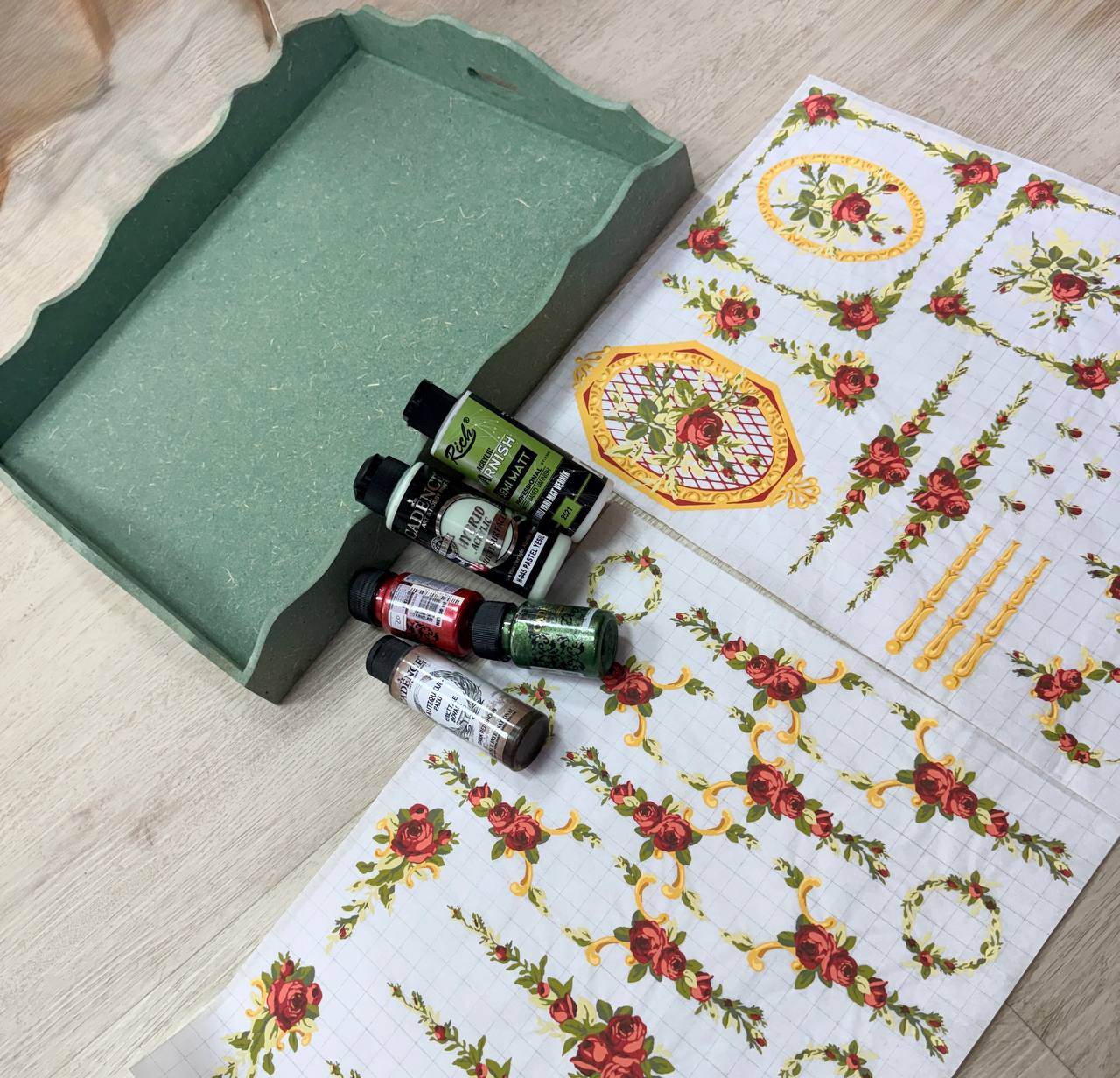 Decoupage Tray Design Set